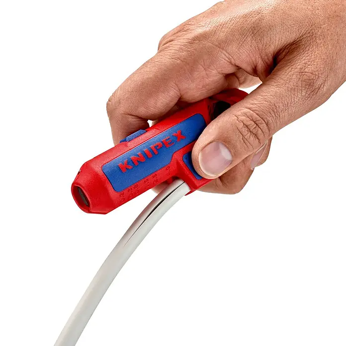 Knipex Universal-Entmanteler - Geeignet für: 0,2/0,3/0,8/1,5/2,5/4 mm² Kabelquerschnitt - Anwendungsbeispiel