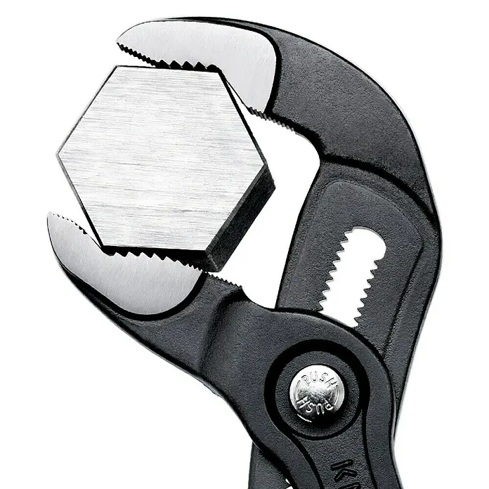 Knipex Vízpumpa fogó Cobra - Hosszúság: 180 mm - Használati példa