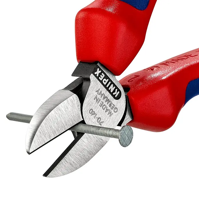 Knipex Seitenschneider - Länge: 140 mm, Mehrkomponenten-Hülle, Poliert - Anwendungsbeispiel