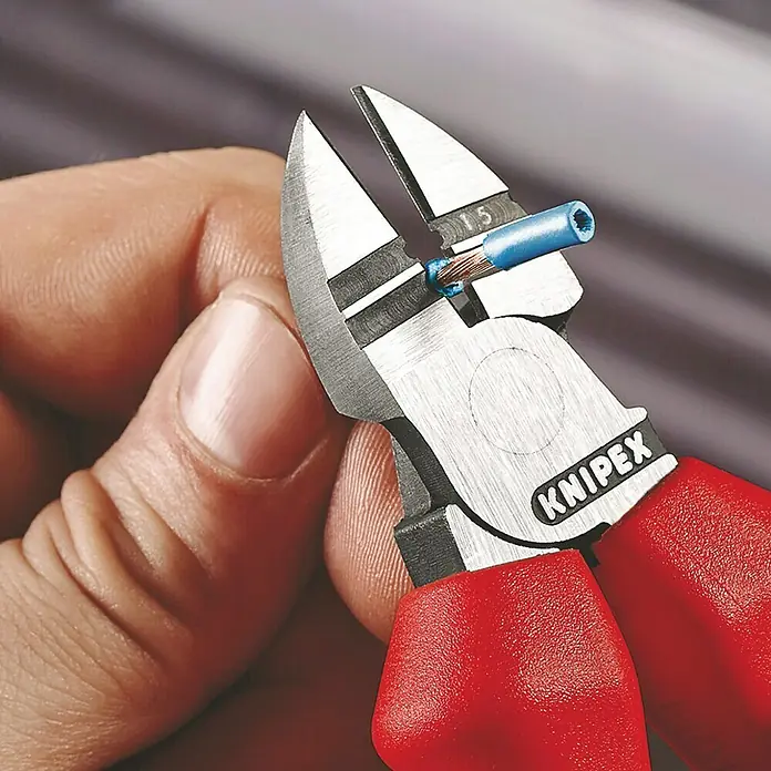 Knipex - Hosszúság: 160 mm, Fogantyú anyaga: Többkomponensű tok - Használati példa