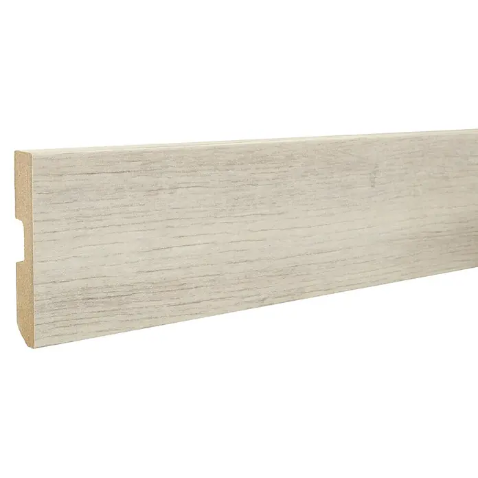 LOGOCLIC Zócalo Roble Thermes - 2,2 m x 15 mm x 80 mm - Primer plano