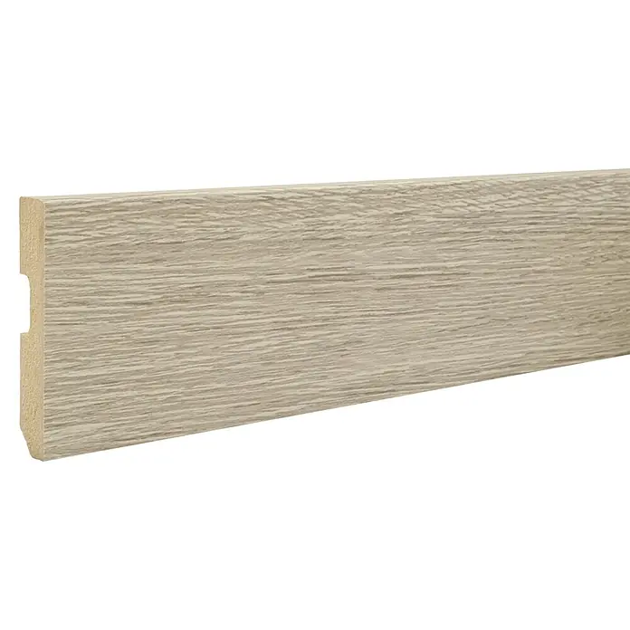 LOGOCLIC Zócalo Roble Aral - 2,2 m x 15 mm x 80 mm - Primer plano