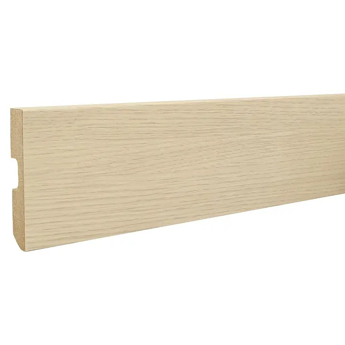 LOGOCLIC Zócalo Roble Bosco - 2,2 m x 15 mm x 80 mm - Primer plano