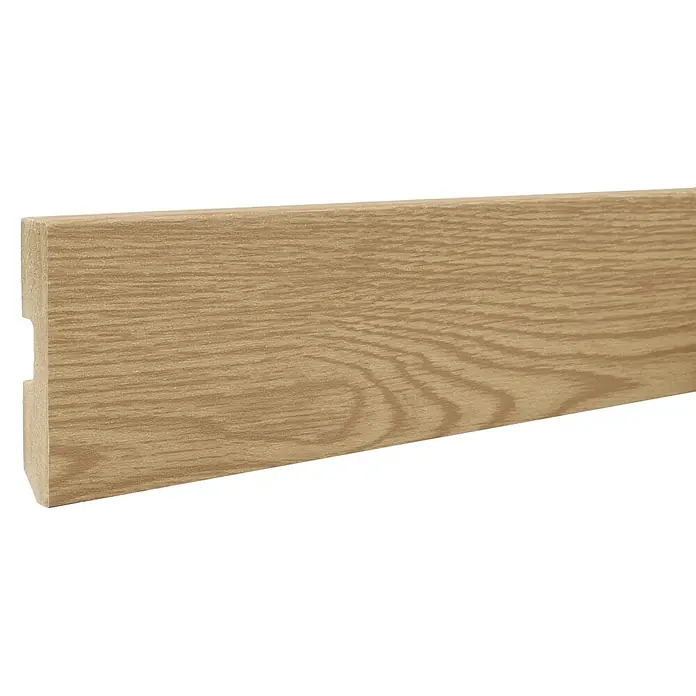 LOGOCLIC Zócalo Roble Wild - 2,2 m x 15 mm x 80 mm - Primer plano