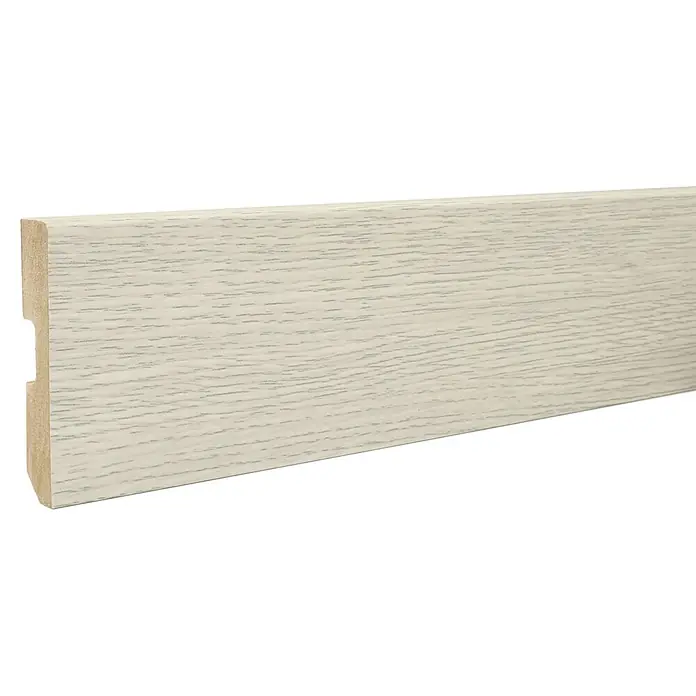 LOGOCLIC Zócalo Roble Baltimore - 2,2 m x 15 mm x 80 mm - Primer plano
