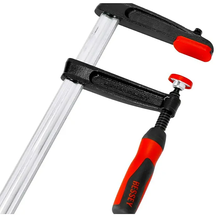 Bessey Tempergusszwinge TPN30S12BE - Spannweite: 300 mm, Ausladung: 120 mm - Detailaufnahme
