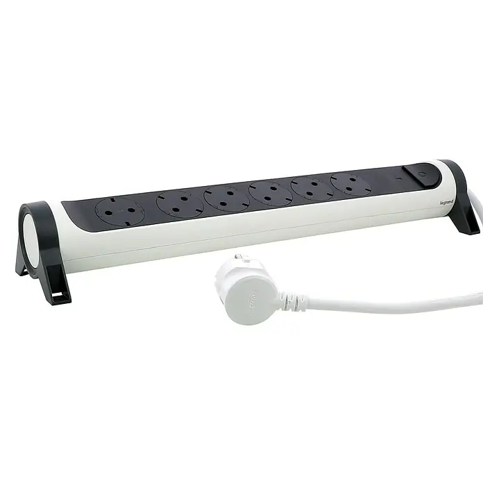 Legrand Base de enchufe múltiple Premium - x 6, Blanco/Negro, Longitud del cable: 1,5 m, 3.680 W - Vista angular