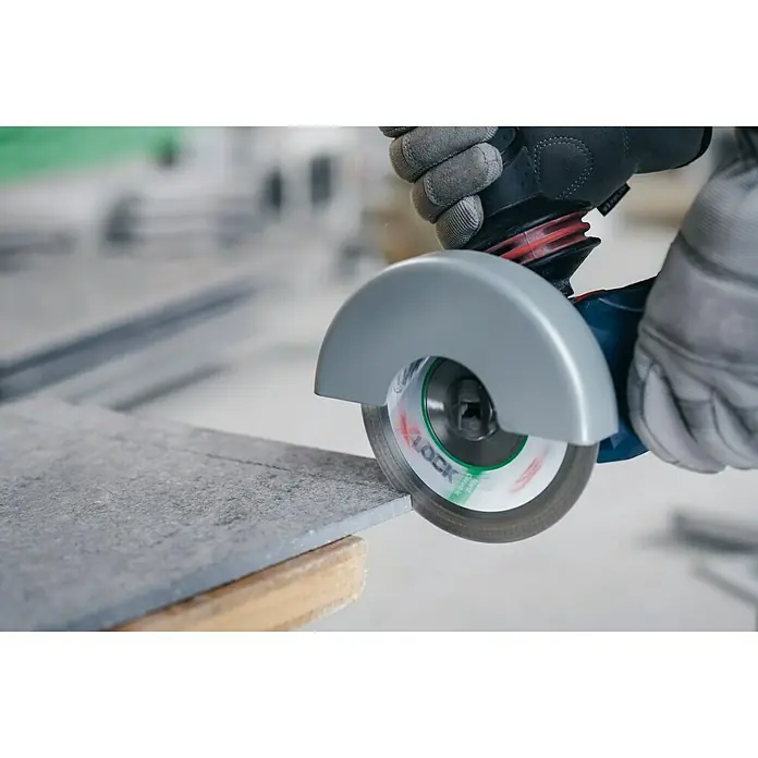 Bosch Professional X-Lock Diamant-Trennscheibe X-Lock Best for Ceramic - 125 mm, Geeignet für: Keramik - Anwendungsbeispiel