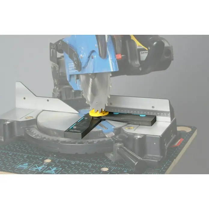 Wolfcraft Goniómetro - Ángulo: 30 ° - 180 ° - Producto en uso