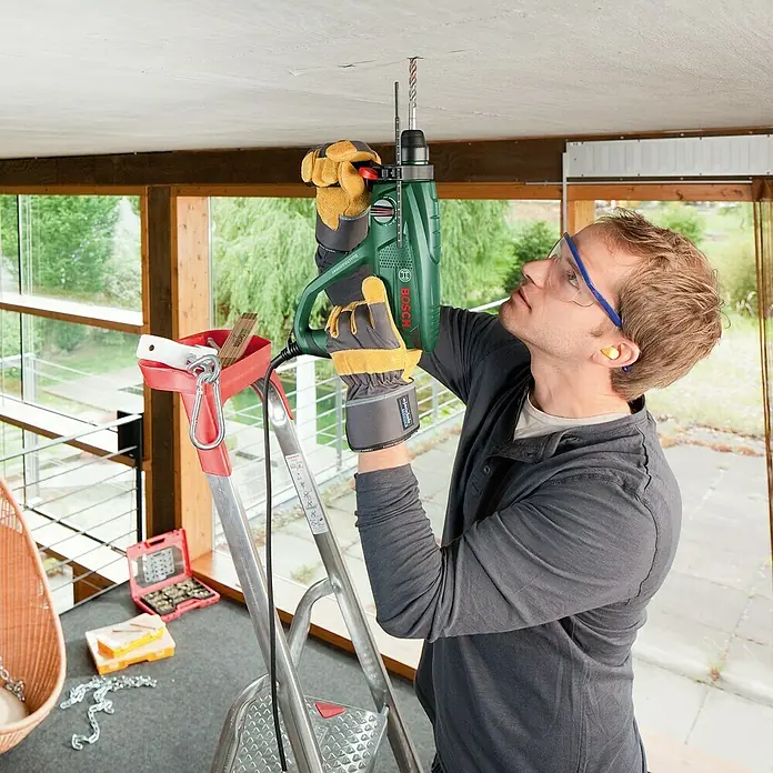 Bosch Bohrhammer PBH 2200 RE - 570 W, Max. Schlagzahl: 5.000/min - Detailaufnahme