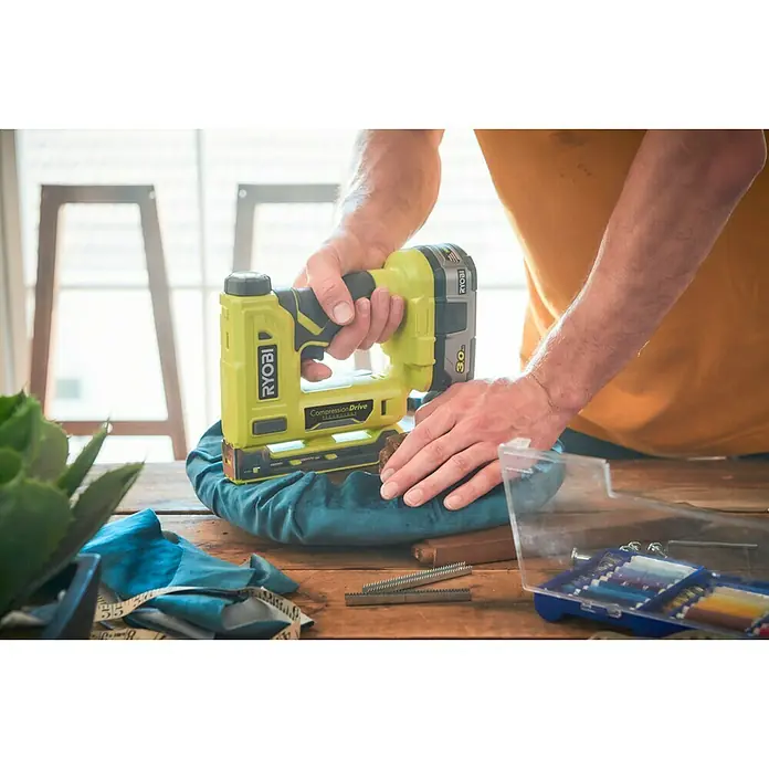 Ryobi ONE+ Accutacker R18ST50-0 - 18 V, Li-ion, Aantal accu's: Excl. accu