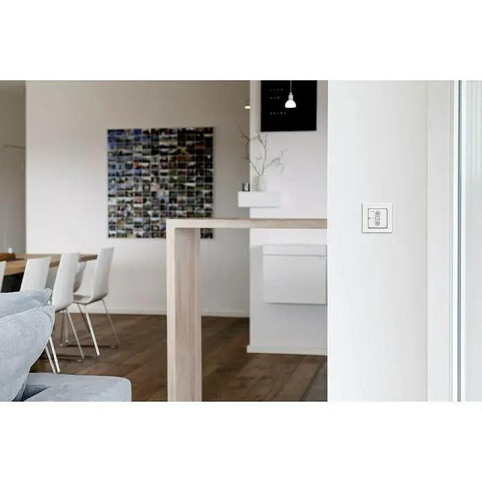 Schellenberg Smart Home Funk-Empfangsschalter - 80 x 80 x 40 mm, Weiß, Unterputzmontage - Stimmungsaufnahme