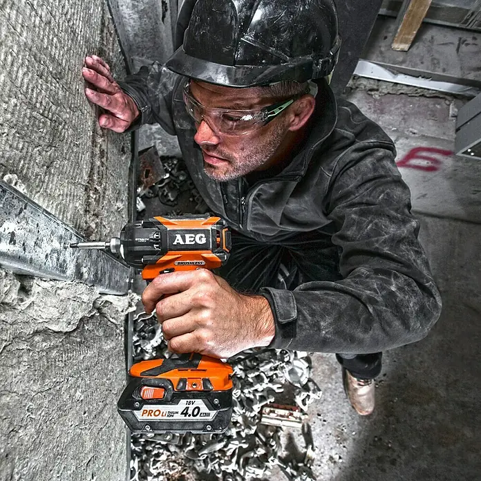 AEG Powertools Akku-Schlagschrauber BSS 18 OP-0 - 18 V, Li-Ionen, Ohne Akku, Max. Drehmoment: 65 Nm, Leerlaufdrehzahl: 0 U/min - 2.400 U/min - Vorderansicht