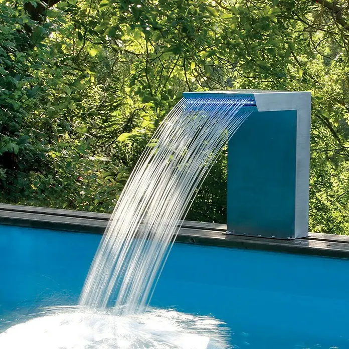 Ubbink Einbau-Wasserfall Straight - 42 x 30 x 54 cm, Edelstahl, Leuchtmittel: LED - Stimmungsaufnahme