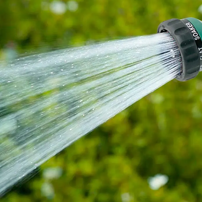 Pistola de riego rociadora 7 formas - Tipos de chorro: Neblina de spray - Primer plano
