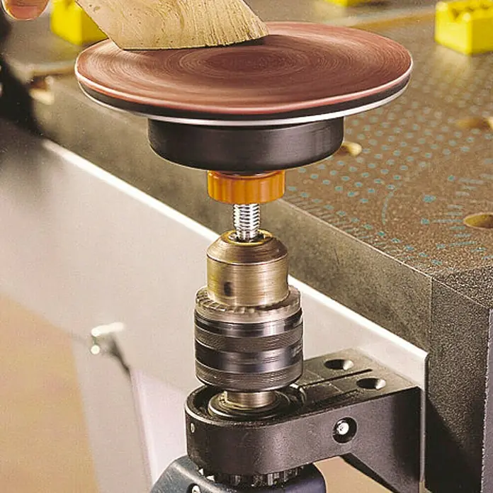 Craftomat Soporte para taladro - Anchura de sujeción tornillo de banco: 43 mm - Producto en uso