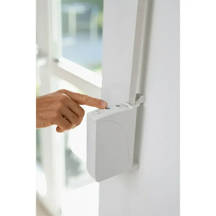 Schellenberg Rollladen-Gurtwickler Rollo Drive 35 - B x H: 39 x 166 mm, Gurtbreite: 14 mm, Zugkraft: 12 kg - Anwendungsbeispiel
