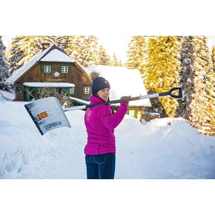 Freund Victoria Aluline Schneeschieber - Breite: 50 cm, Material Gerätekopf: Aluminium - Anwendungsbeispiel