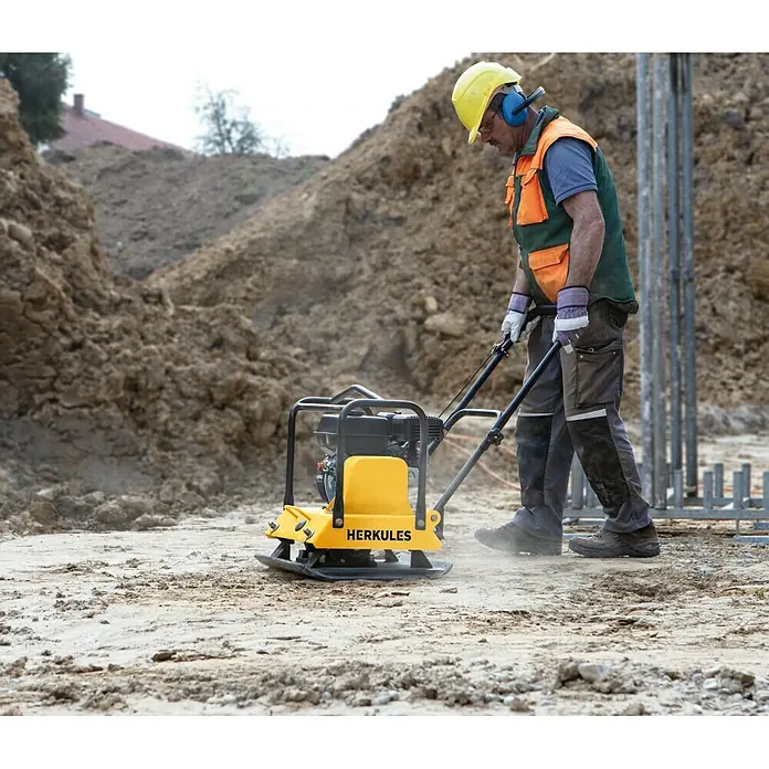 Herkules Vibroploča RP1800 - Snaga motora: 4,8 kW, Tlak kompresije: 2.300 kg - Proizvod u upotrebi