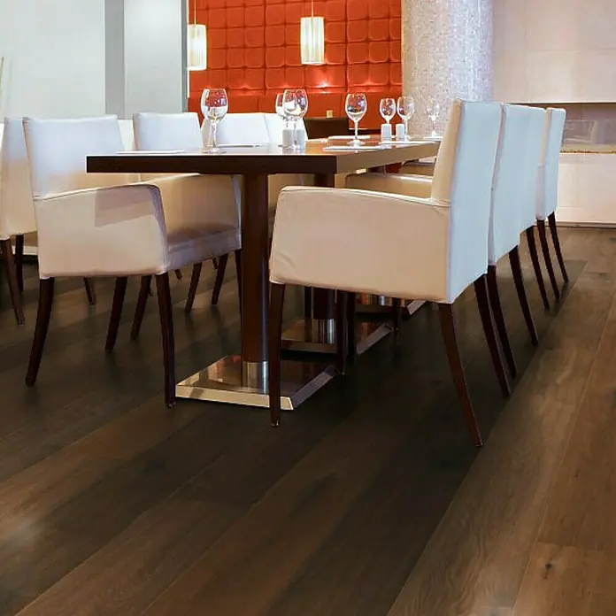 Handmuster Eiche Nero - 280 x 160 x 15 mm, Landhausdiele - Stimmungsaufnahme