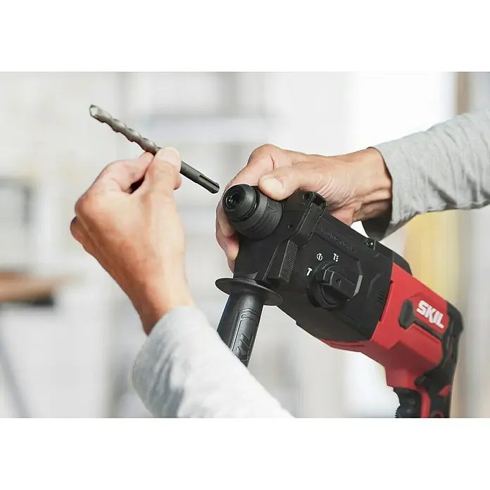 Skil Kombihammer 1770 GA - 850 W, Leerlaufdrehzahl: 0 U/min - 980 U/min, Einzelschlagstärke: 2,8 J - Anwendungsbeispiel