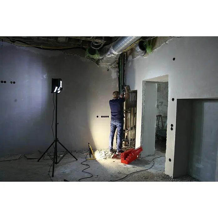 Profi Depot Prijenosni LED reflektor - 100 W, Žuta-crna, D x Š x V: 40,5 x 44,4 x 22,3 cm, IP65 - Pogled sprijeda