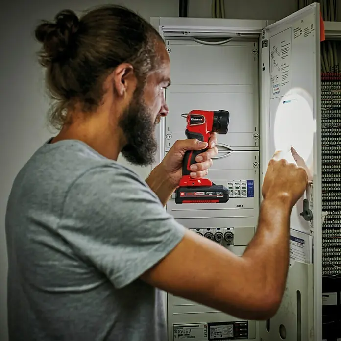 Einhell Power X-Change Akumulatorska svjetiljka TE-CL 18 Li H-Solo - 18 V, Bez akumulatora, Svjetlosna snaga: 280 lm - Proizvod u upotrebi