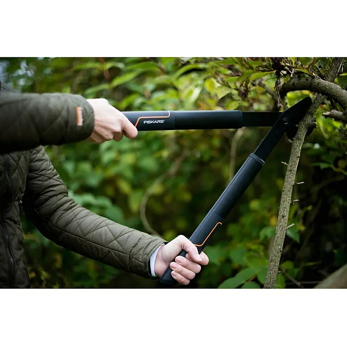 Fiskars SingleStep Astschere L28 - Bypass, Max. Aststärke: 35 mm