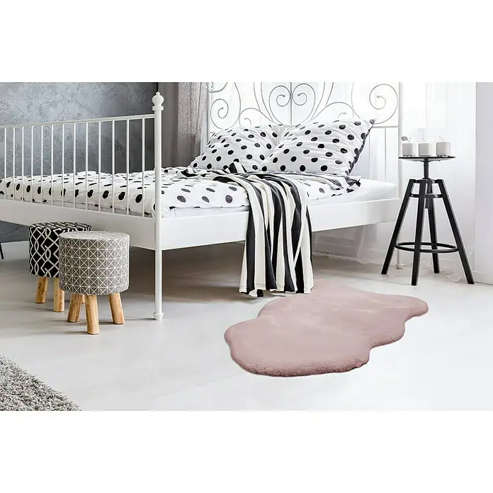 Kayoom Deko-Kunstfell Rabbit - Tieroptik, Rosa, 90 x 60 cm, 100 % Polyester - Stimmungsaufnahme