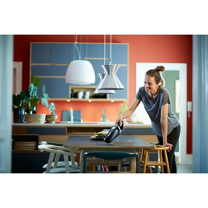 Nilfisk Akku-Staubsauger Easy - 28 V, 1 Akku, 1,95 Ah, 0,6 l - Anwendungsbeispiel