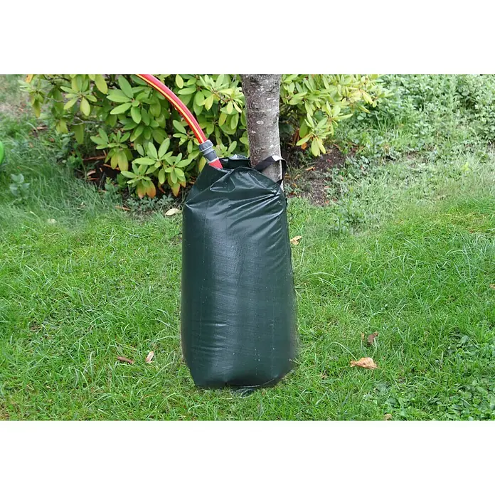Floraworld Vreća za navodnjavanje - Namijenjeno za: Stabla do Ø 18 cm, 190 g/m² - Proizvod u upotrebi