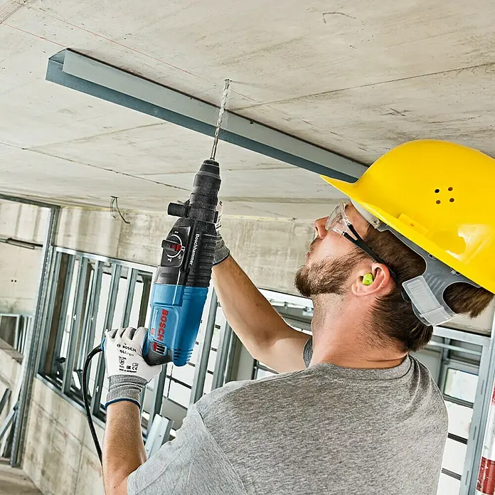 Bosch Professional Kombinirana bušilica GBH 2-26 F - 830 W, Maksimalni broj udaraca: 4.000/min