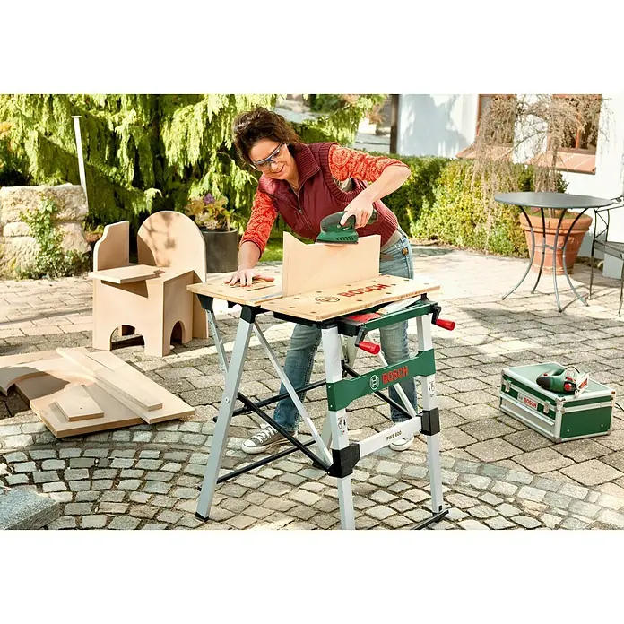 Bosch Spann- & Arbeitstisch PWB 600 - Arbeitshöhe: 834 mm, Arbeitsfläche: 680 x 680 mm - Anwendungsbeispiel
