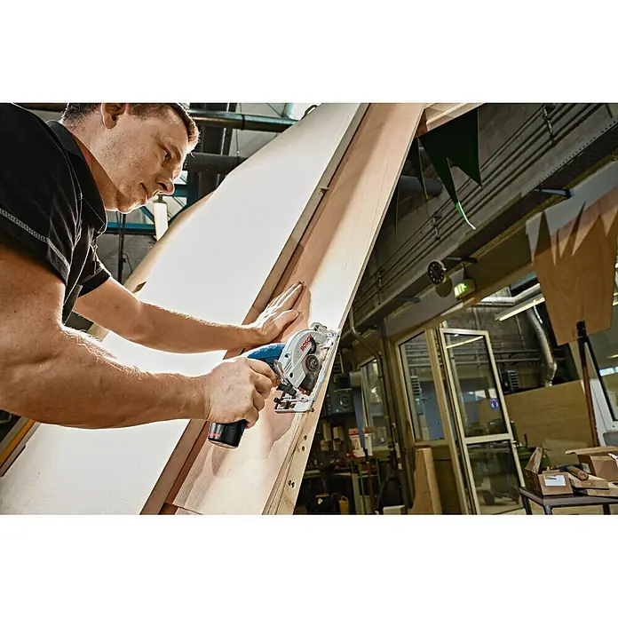 Bosch Professional Akku-Handkreissäge GKS 12V-26 - 12 V, Li-Ionen, Ohne Akku, Sägeblatt: Ø 85 mm, 1.400 U/min