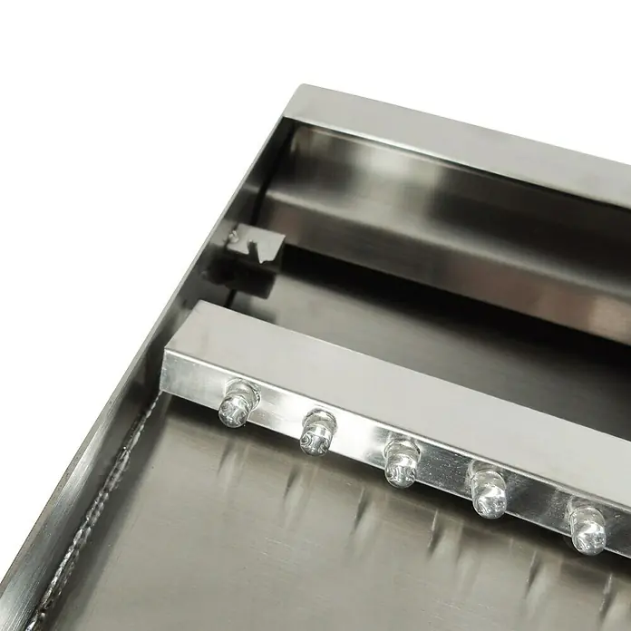 Ubbink Einbau-Wasserfall Niagara LED 90 Wall - 20 x 90 x 10 cm, Edelstahl, Leuchtmittel: LED - Detailaufnahme