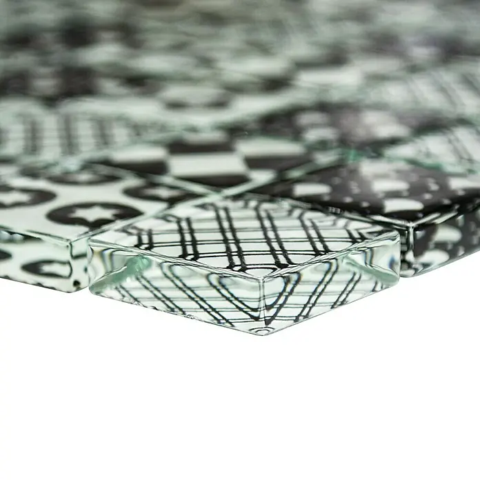 Mosaikfliese Quadrat Crystal Mix XCM 8OP5 - 31,8 x 31,8 cm, Schwarz/Weiß, Glänzend - Detailaufnahme
