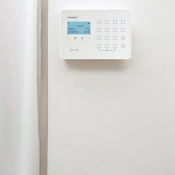 Safe2Home Alarmanlagen-Set SP110 Basis - Ohne Außensirene, L x B x H: 195 x 136 x 31 mm - Anwendungsbeispiel