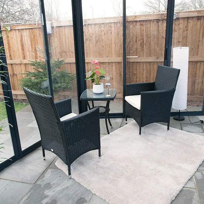 Palram – Canopia Gartenpavillon Garda - 5,95 x 5,17 m, Dachstärke: 16 mm - Stimmungsaufnahme