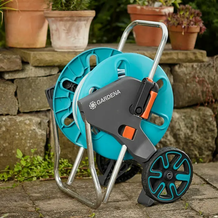 Gardena Schlauchwagen-Set Aquaroll M - Kunststoff/Metall, Schlauchlänge: 20 m - Stimmungsaufnahme
