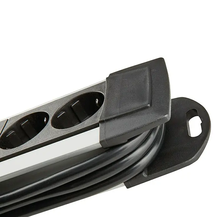Brennenstuhl Premium-Alu-Line Steckdosenleiste - Anzahl Steckdosen Schuko: 10 Stk., Schwarz/Silber, 3 m, Max. Anschlussleistung: 3.680 W