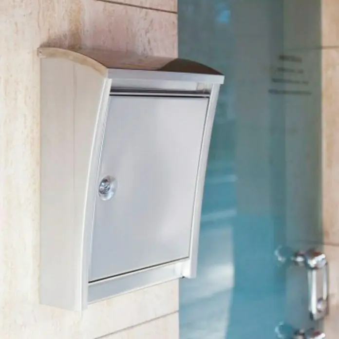 Arregui Buzón de correo Urban E-5907 - L x An x Al: 31 x 15 x 40,5 cm, Plateado