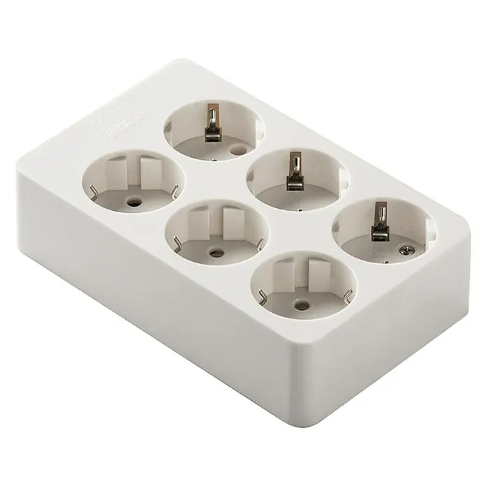 Famatel Base de enchufe múltiple - Número de enchufes Schuko: 6 ud., Blanco