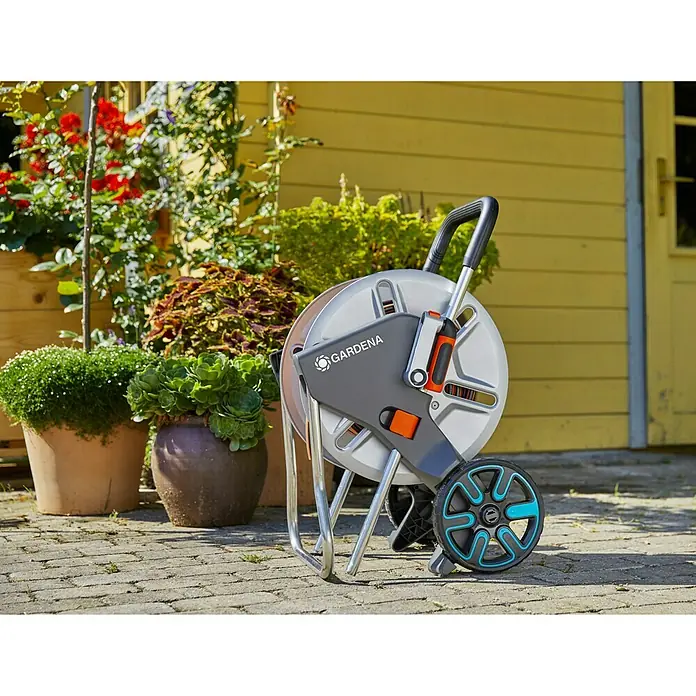 Gardena Metall-Schlauchwagen-Set AquaRoll M - Metall, Schlauchlänge: 30 m - Linke Seitenansicht