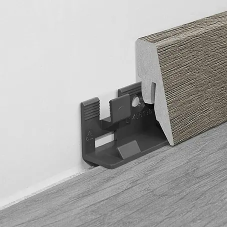LOGOCLIC  Podna kutna lajsna K40 C hrast Fondi