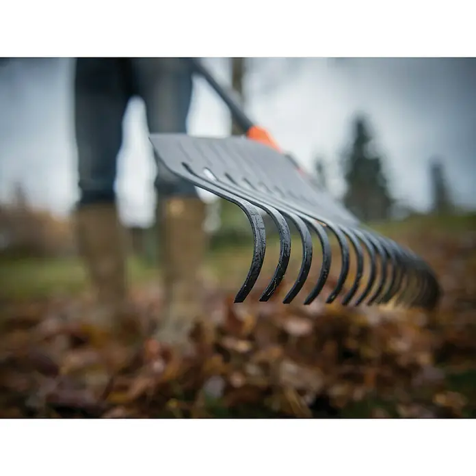 Fiskars Solid Fächerbesen - Arbeitsbreite: 52 cm, Anzahl Zinken: 24, Art Stiel: Langstiel