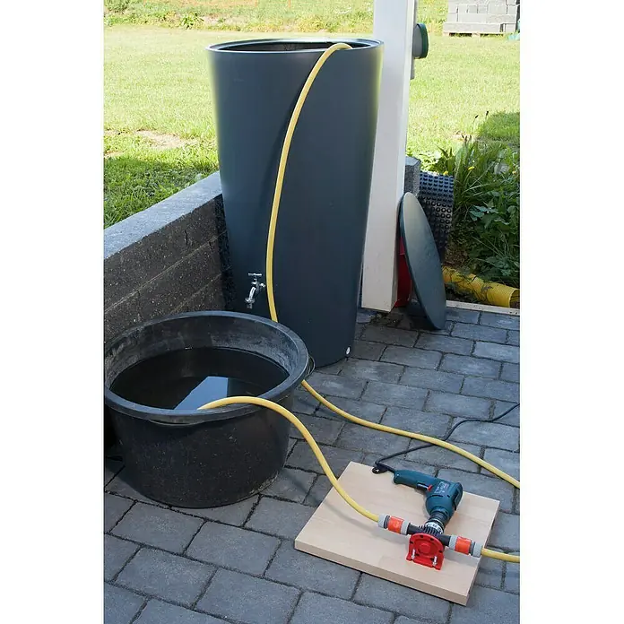 Wolfcraft Pumpa - 3.000 l/h, Pritisak vode u visinu: 24 m (crijevo od ½″) - Proizvod u upotrebi