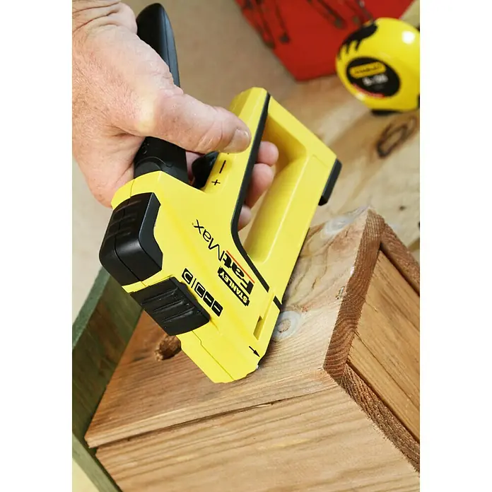 Stanley FatMax Grapadora manual TR400 - Profundidad de grapado: 4 - 14 mm