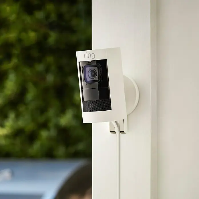 Ring Überwachungskamera Stick Up Cam Wired - 1.920 x 1.080 Pixel (Full HD), Weiß, Netzanschluss, 2 Wege Kommunikation - Anwendungsbeispiel