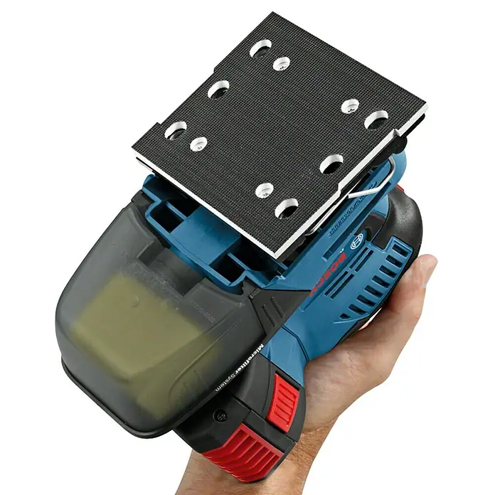 Bosch Professional Akku-Schwingschleifer GSS 18V-10 L-Boxx - 18 V, Ohne Akku, Leerlaufschwingzahl: 11.000 - 22.000 U/min - Ansicht von unten