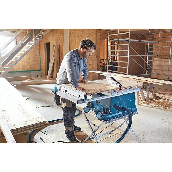 Bosch Professional Tischkreissäge GTS 635-216 - 1.600 W, Durchmesser Sägeblatt: 216 mm, Ohne Untergestell - Anwendungsbeispiel